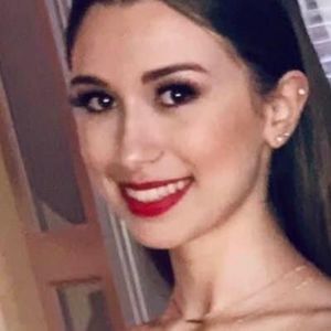 Meet your Posher, Magdalena